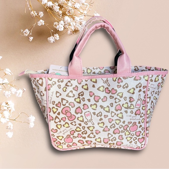 ***SOLD*** Hello Kitty Tote Bag - Picture 2 of 5